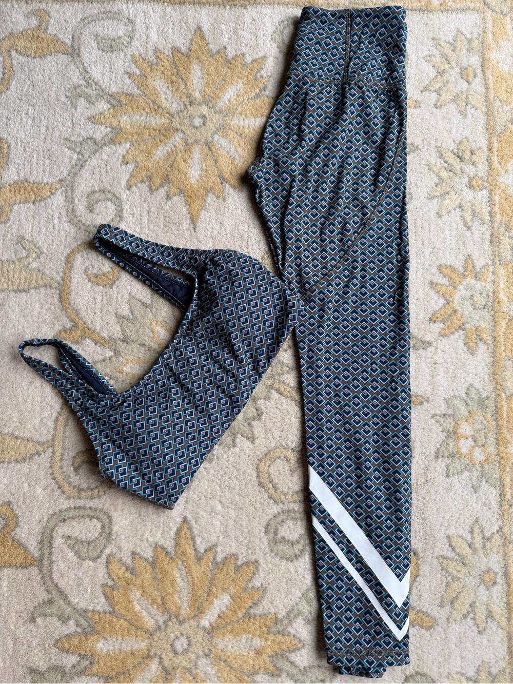 Tory Sport Chevron Leggings (XS) and Bra (S) Set